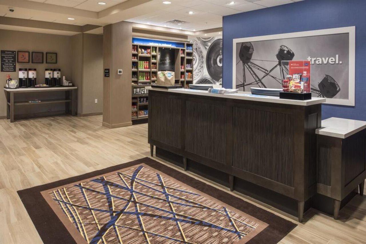 Hampton Inn & Suites Seattle/Redmond Wa Extérieur photo